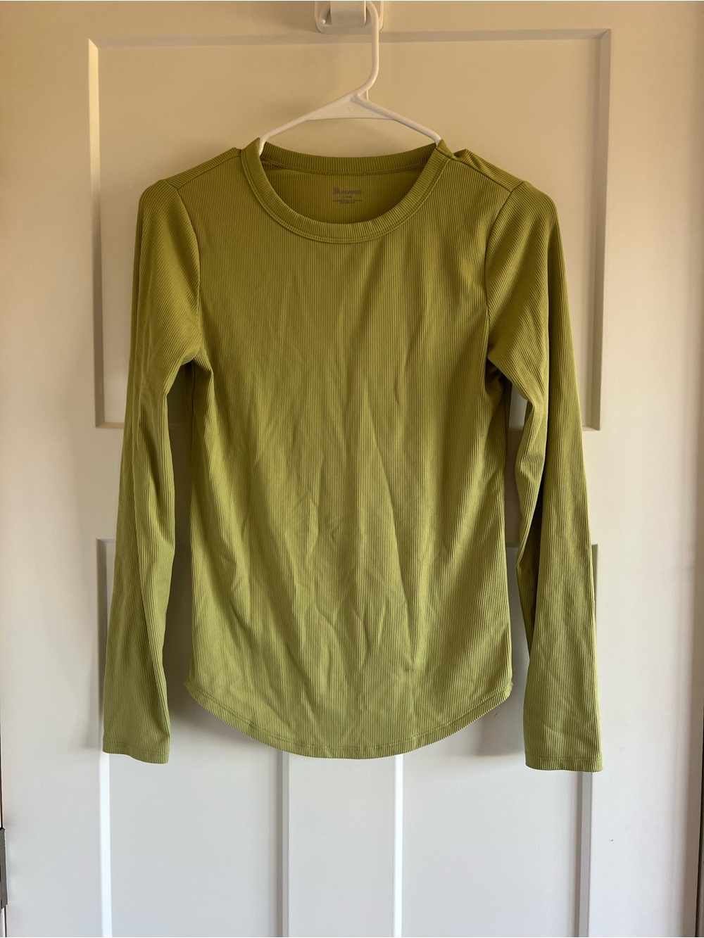 No Boundaries Olive Green Long Sleeve Crewneck Top